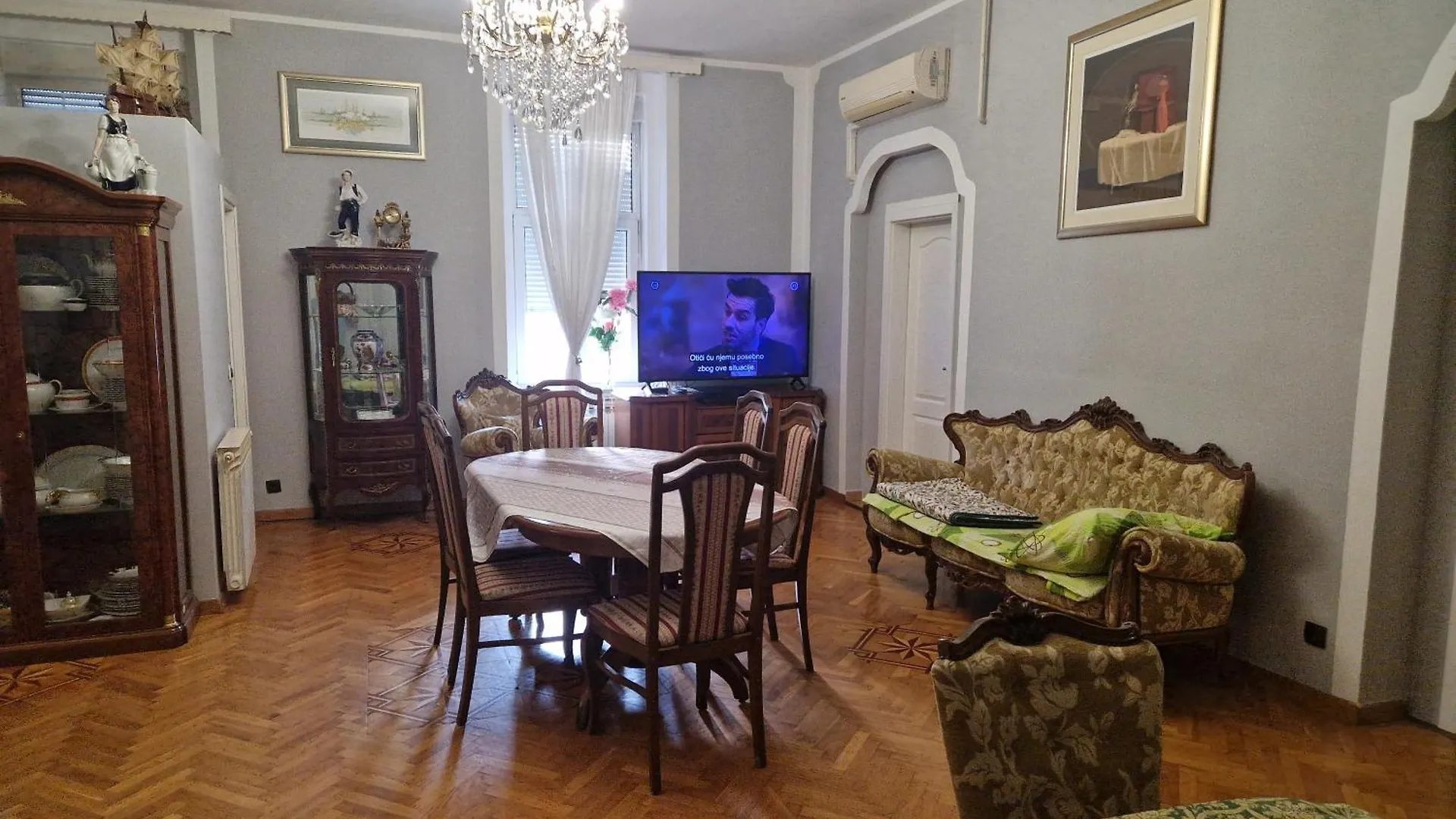 Giovanna Boutique Rooms & Pool プーラ