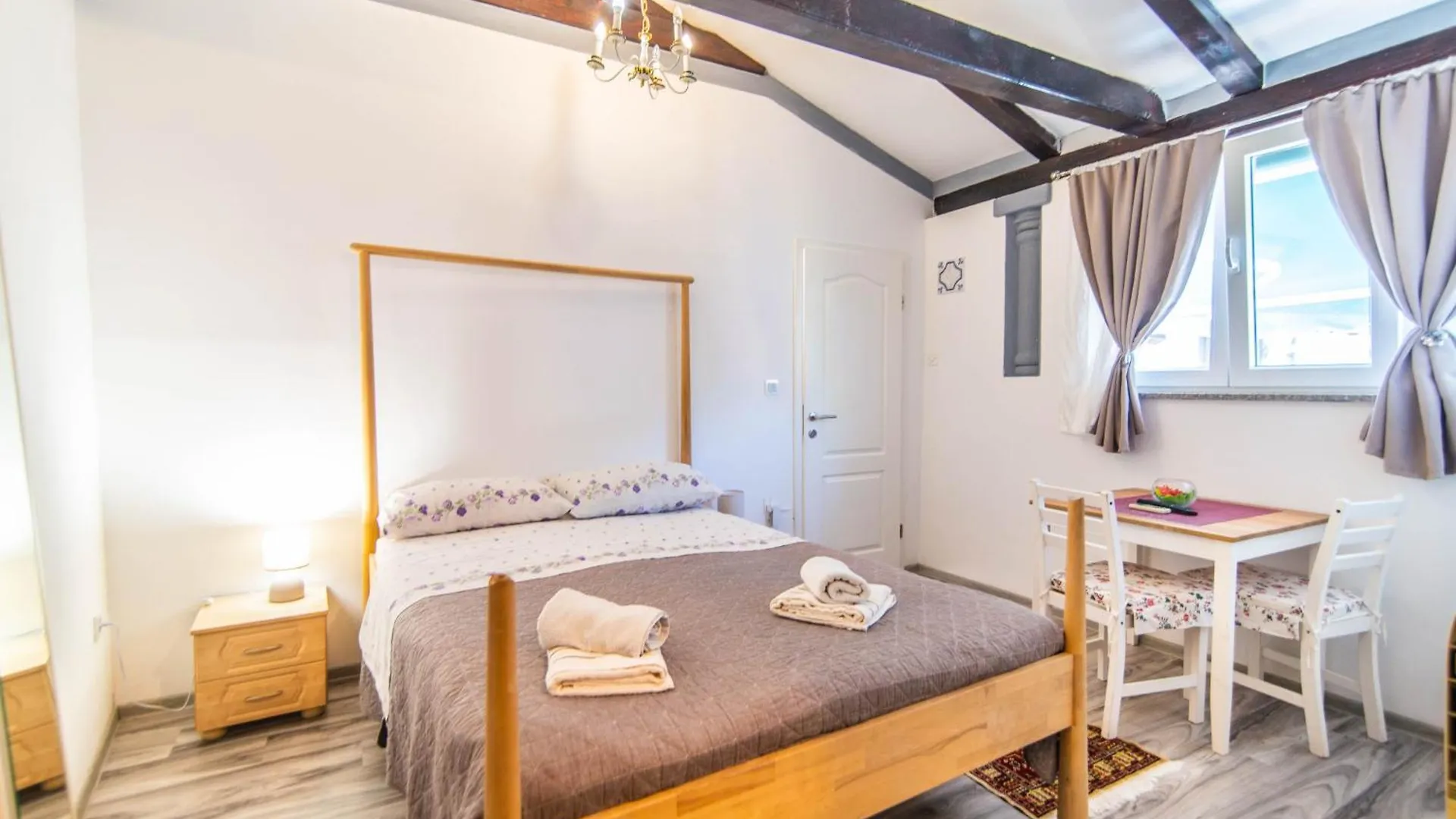Giovanna Boutique Rooms & Pool Пула 0*,