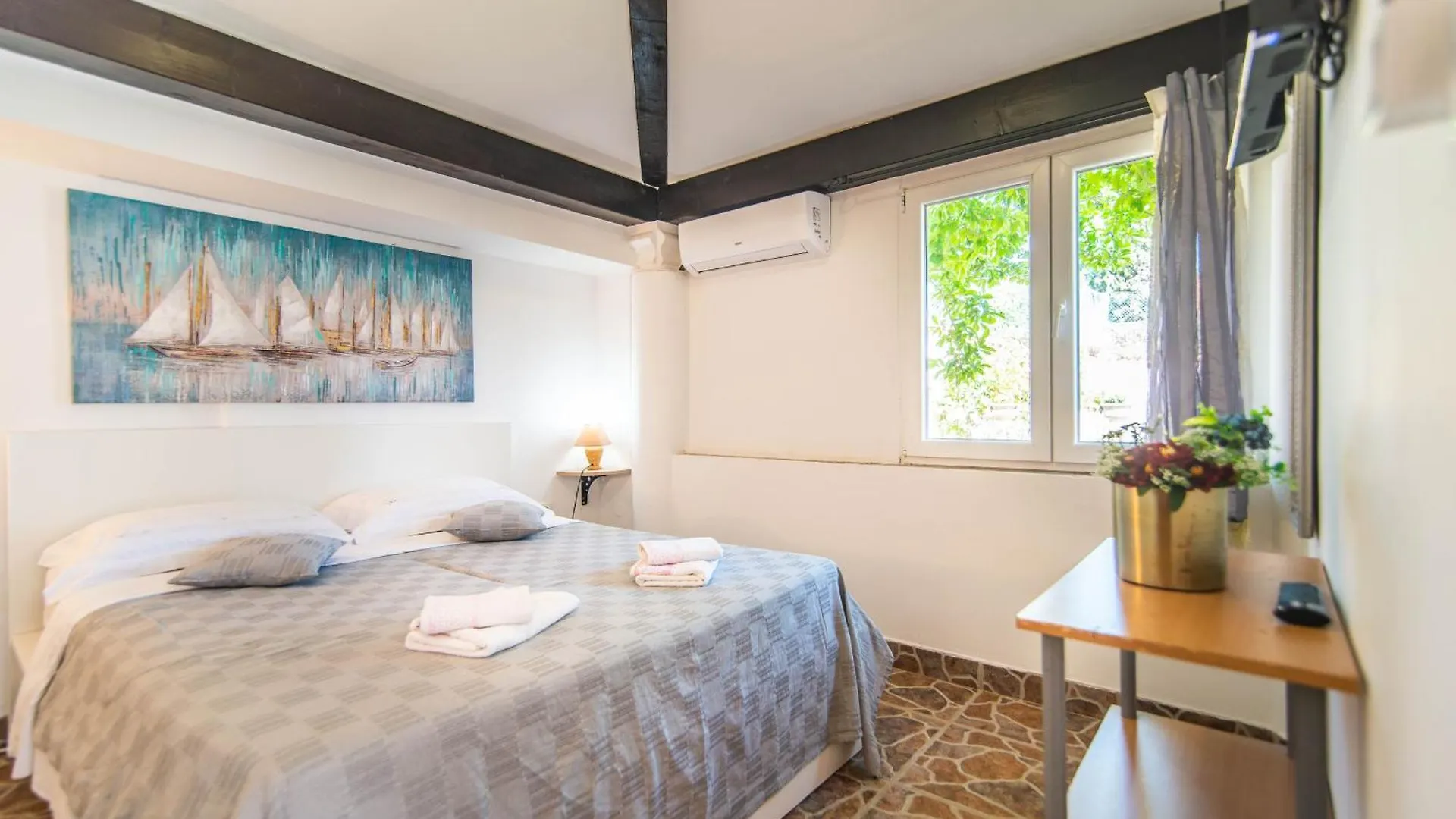 Giovanna Boutique Rooms & Pool Пула